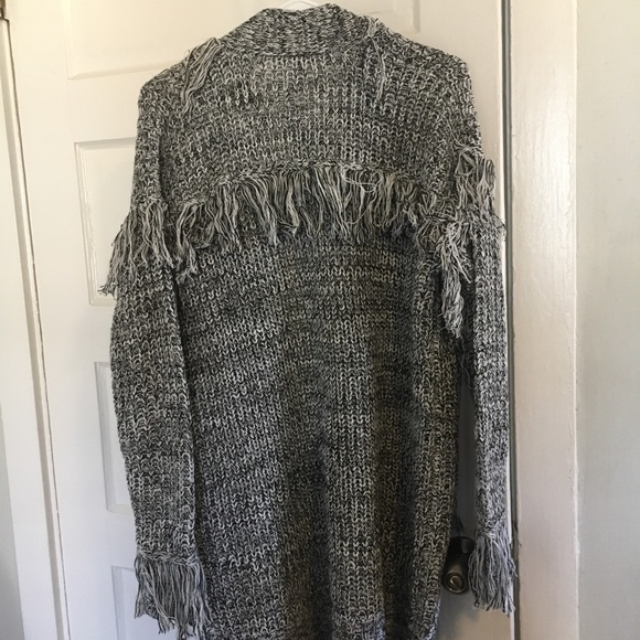 🆕ONE LEFT☝🏼Jessica Simpson Shaggy Knit Sweater - Picture 2 of 5